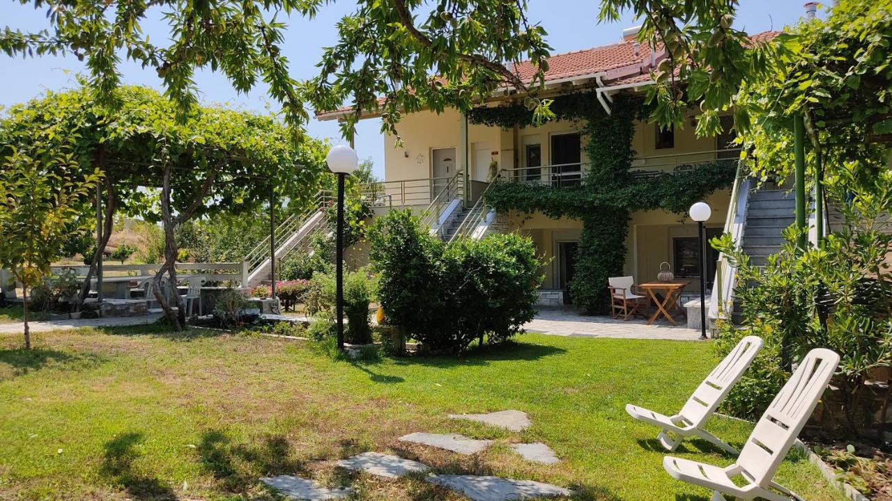 Asterias Maisonette & Apartments Kariani Bagian luar foto