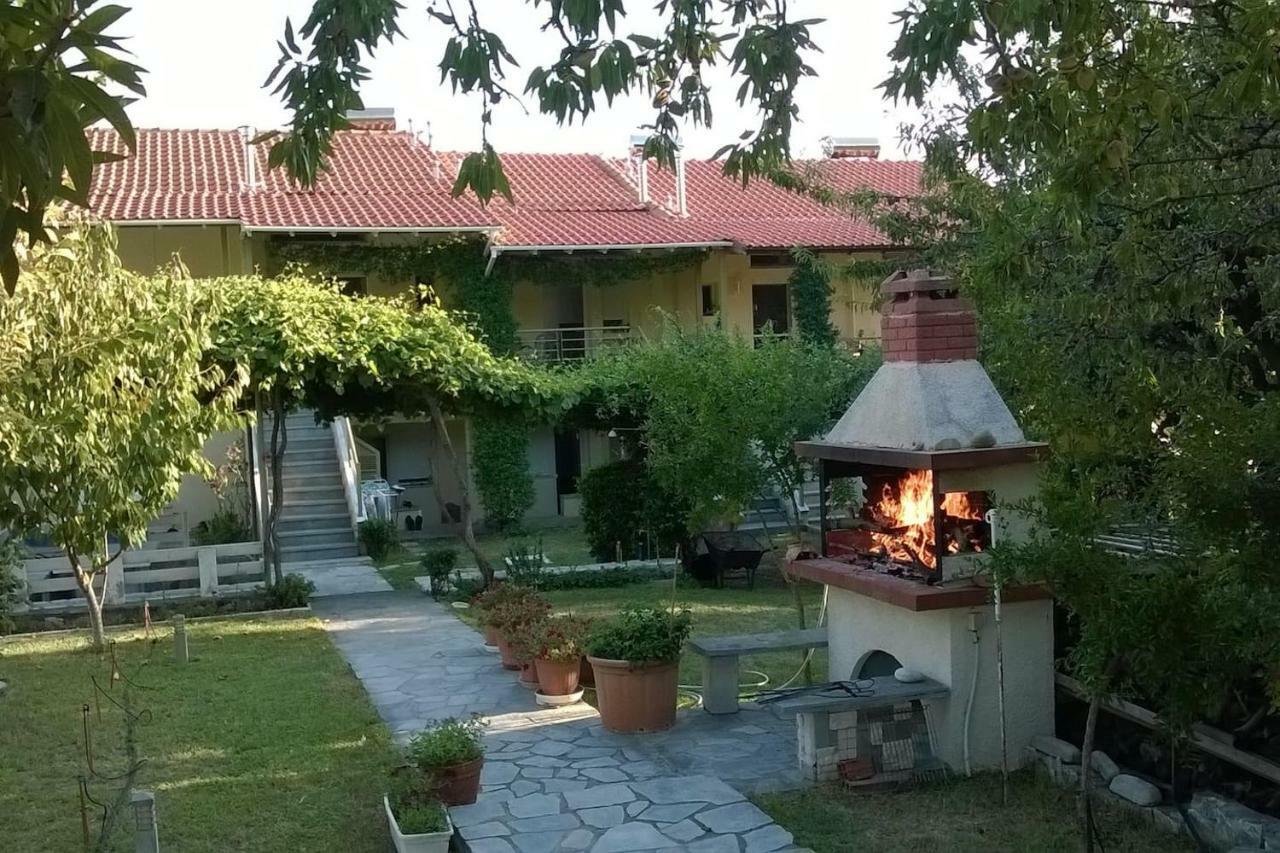 Asterias Maisonette & Apartments Kariani Bagian luar foto